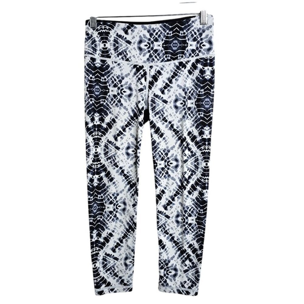 VICTORIA'S SECRET VSX SPORT Knockout Capri Leggings size S GRAY BLACK Cropped